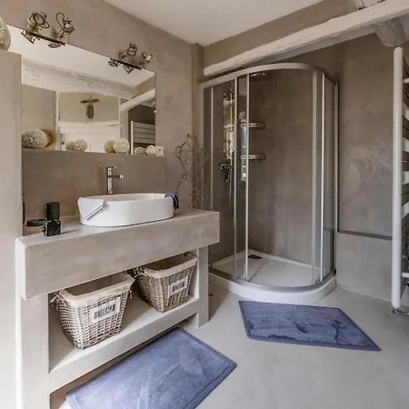 2 Bedroom Stunning In Les Mées